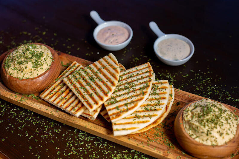 Hummus with Pita Bread